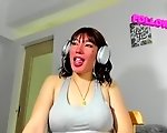 on cam sex with hottycrishinaxx